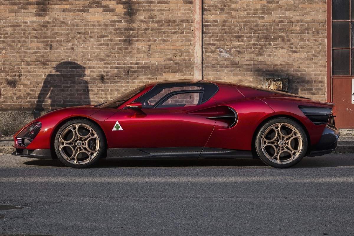 Alfa Romeo 33 Stradale 2026