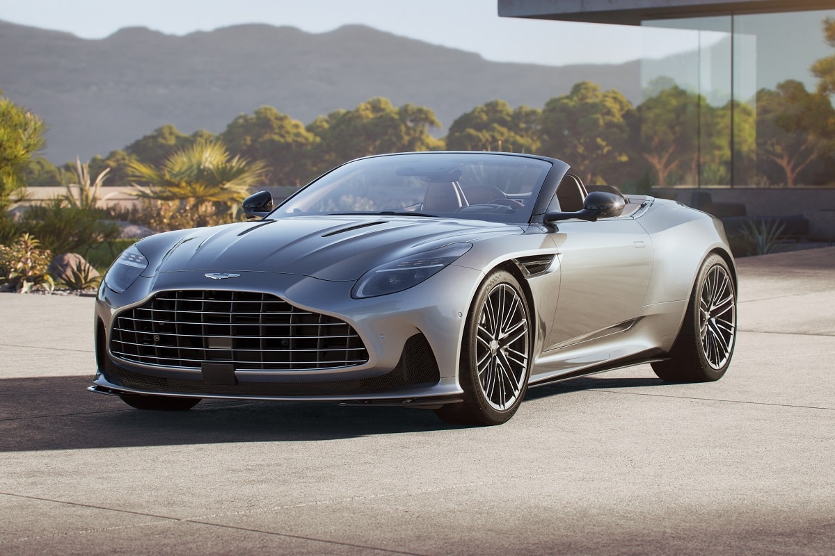 Aston Martin DB12 Volante 2026