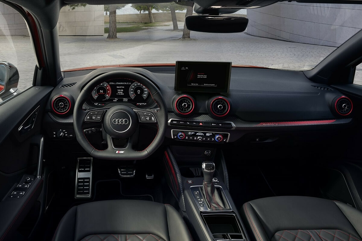 Audi Q2 SQ2 300 PS  AWD 2026