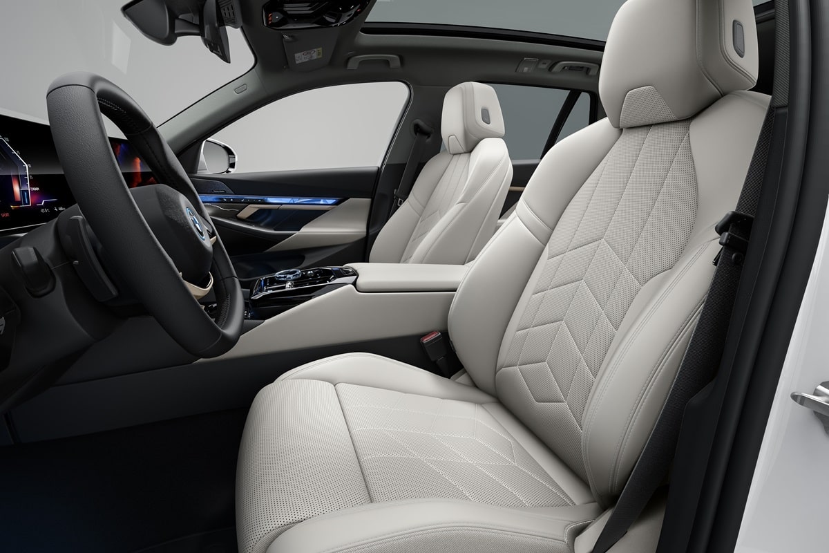 BMW 5 Series Touring 2026