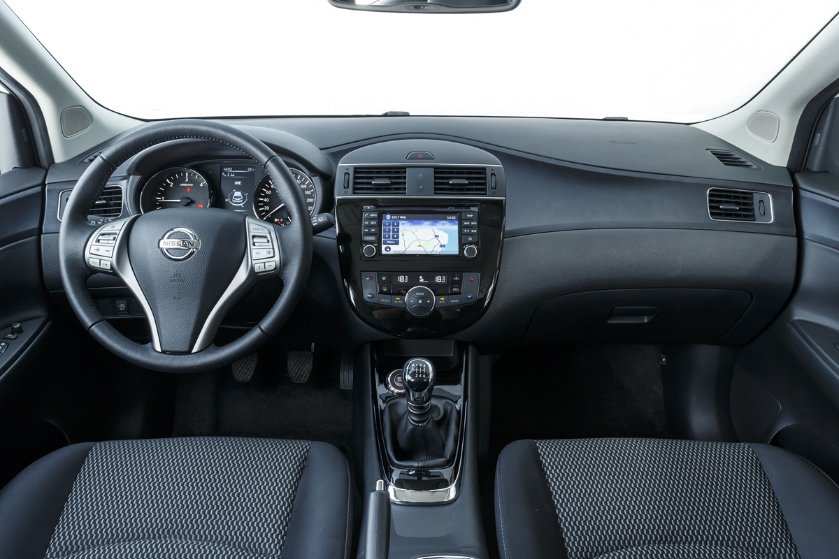 Nissan Pulsar 1.2 DIG-T 115 PS manual  (2014-2018)