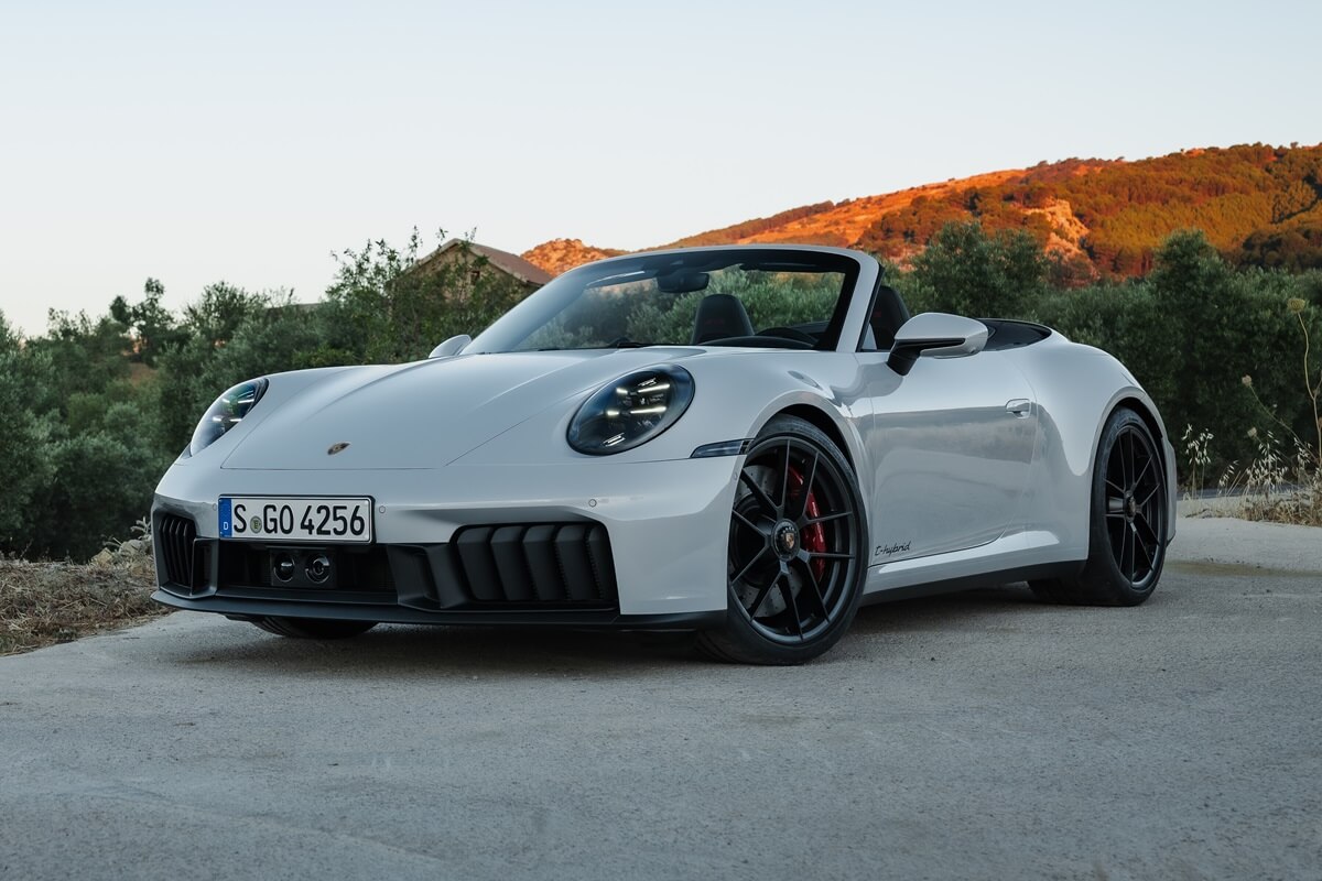 Porsche 911 Cabriolet Carrera 4 GTS 541 PS  AWD 2026