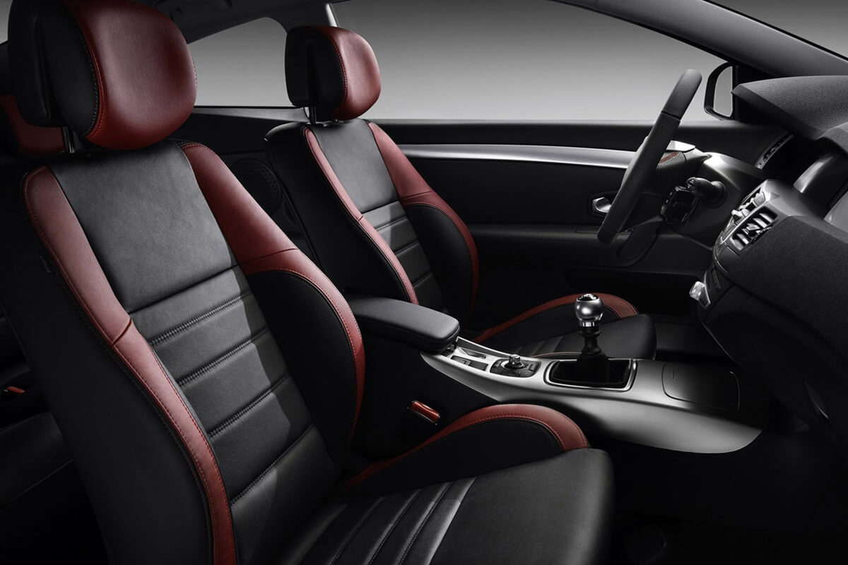 Renault Laguna Coupé dCi 180 4Control 178 PS manual  (2008-2011)