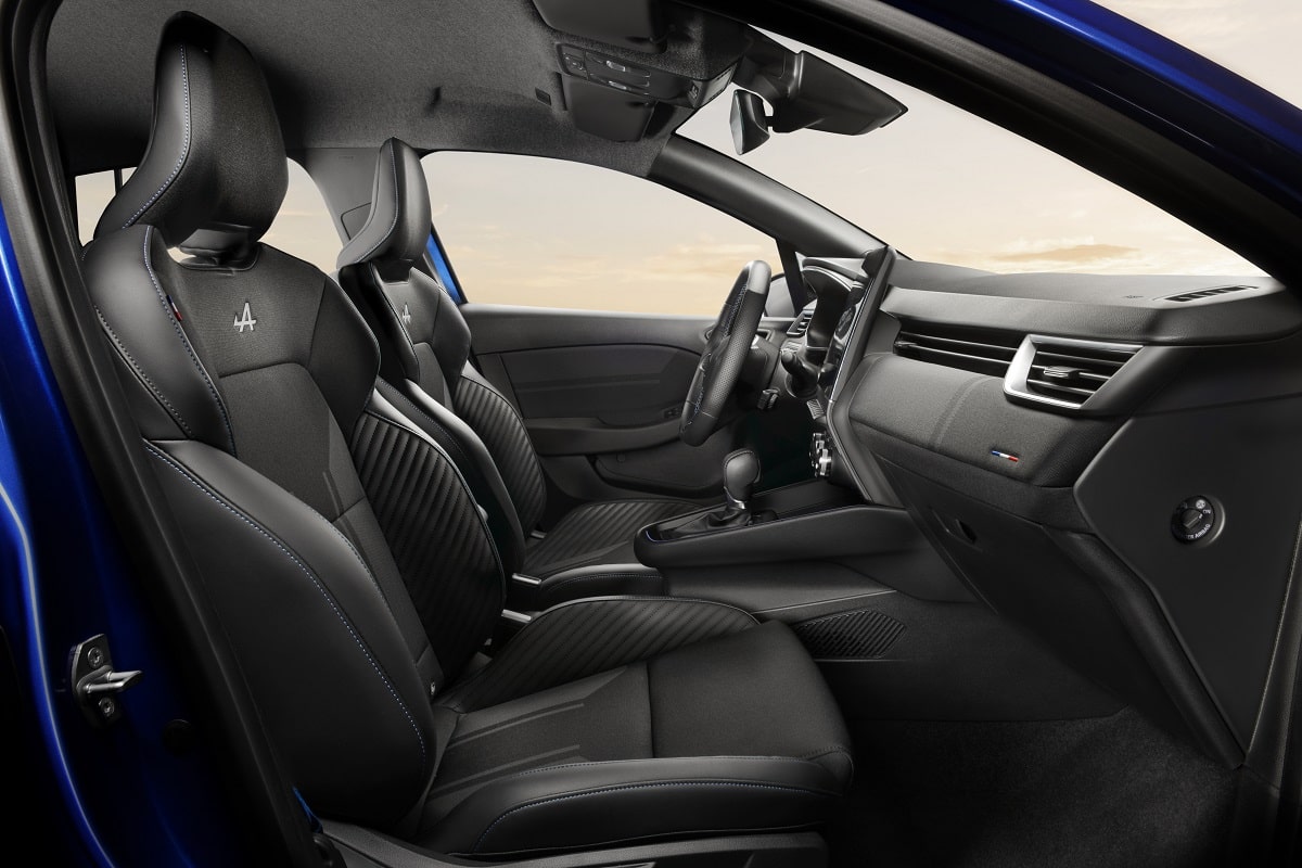 Renault Clio SCe 65 65 PS manual  (2023-2025)