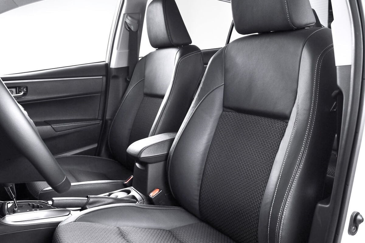 Toyota Corolla Sedan 1.6 Valvematic 132 PS manual  (2013-2016)