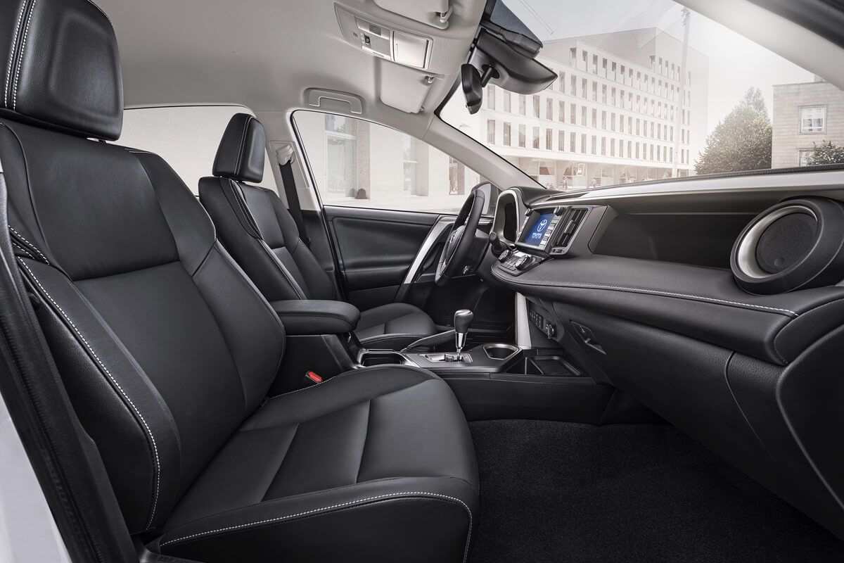 Toyota RAV4 2.0 D-4D 143 PS manual  (2015-2018)