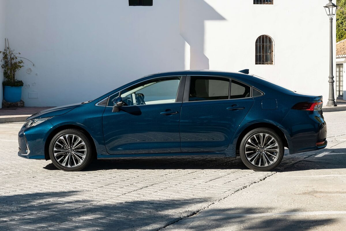 Toyota Corolla Sedan 2026